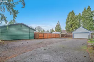 19237 NE Glisan St, Portland, OR 97230 - Photo 25