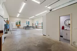 16001 NW 31st Ct, Vancouver, WA 98685 - Photo 33