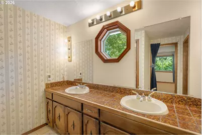 19505 Hidden Springs Rd, West Linn, OR 97068 - Photo 17