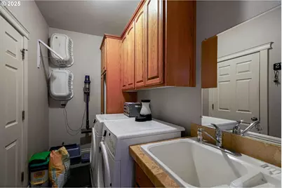 3208 54th Ave, Albany, OR 97321 - Photo 15