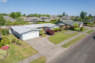 2872 Sarah Ln, Eugene, OR 97408 - Photo 3