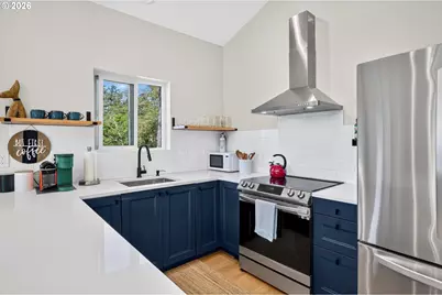 515 N Hemlock St, Cannon Beach, OR 97110 - Photo 17