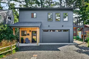 515 N Hemlock St, Cannon Beach, OR 97110 - Photo 1