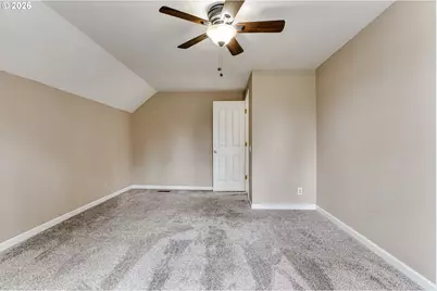 928 W Main St, Cottage Grove, OR 97424 - Photo 15