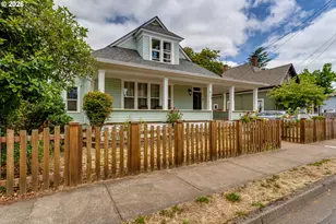 928 W Main St, Cottage Grove, OR 97424 - Photo 1