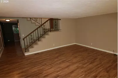 1419 T St, Springfield, OR 97477 - Photo 7