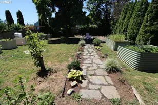 1419 T St, Springfield, OR 97477 - Photo 27