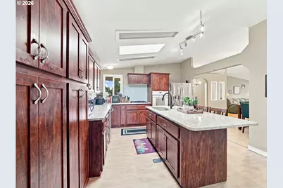 1193 N Juniper St, Canby, OR 97013 - Photo 11