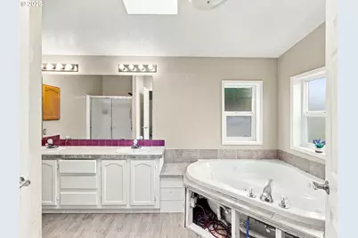 1193 N Juniper St, Canby, OR 97013 - Photo 23
