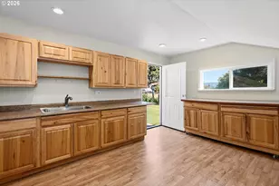 890 Hobbs Rd, Hood River, OR 97031 - Photo 37