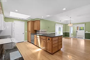 890 Hobbs Rd, Hood River, OR 97031 - Photo 11