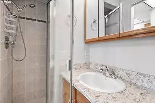 890 Hobbs Rd, Hood River, OR 97031 - Photo 17