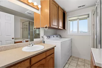 890 Hobbs Rd, Hood River, OR 97031 - Photo 19