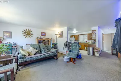 2209 Cal Young Rd, Eugene, OR 97401 - Photo 11