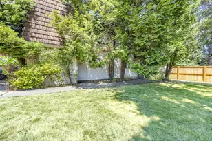 2209 Cal Young Rd, Eugene, OR 97401 - Photo 3