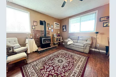 1225 B St, Fossil, OR 97830 - Photo 9