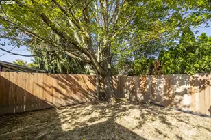 5935 SE Tibbetts St, Portland, OR 97206 - Photo 35