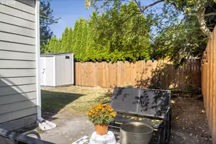 5935 SE Tibbetts St, Portland, OR 97206 - Photo 31