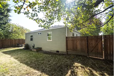 5935 SE Tibbetts St, Portland, OR 97206 - Photo 37