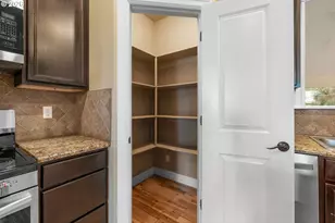 2918 W 9th St, Washougal, WA 98671 - Photo 9