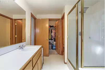428 SE 10th St, Troutdale, OR 97060 - Photo 15