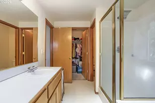 428 SE 10th St, Troutdale, OR 97060 - Photo 15
