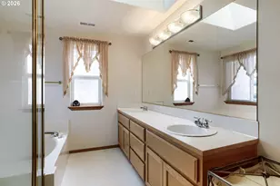 428 SE 10th St, Troutdale, OR 97060 - Photo 13