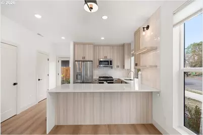 8594 N Buchanan Ave, Portland, OR 97203 - Photo 11