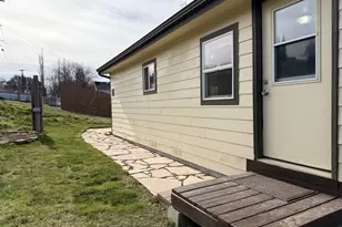 305 N Broad St, Weston, OR 97886 - Photo 3