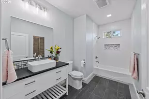 905 Bellevue Dr, Reedsport, OR 97467 - Photo 27