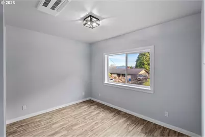 905 Bellevue Dr, Reedsport, OR 97467 - Photo 25