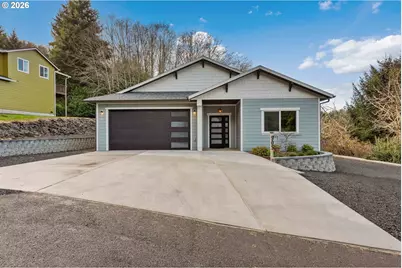 905 Bellevue Dr, Reedsport, OR 97467 - Photo 1