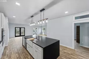 905 Bellevue Dr, Reedsport, OR 97467 - Photo 7