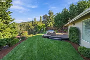 985 W Silver Ct, Roseburg, OR 97471 - Photo 35