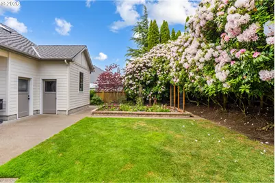 3065 Powder River Dr, Eugene, OR 97408 - Photo 41