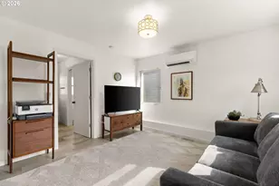 2015 SE Bidwell St, Portland, OR 97202 - Photo 21