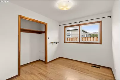 2015 SE Bidwell St, Portland, OR 97202 - Photo 17