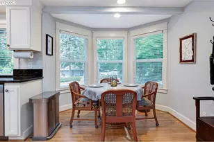 14221 Dolph Ct, Lake Oswego, OR 97034 - Photo 19