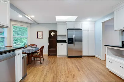 14221 Dolph Ct, Lake Oswego, OR 97034 - Photo 19