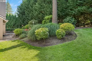 14221 Dolph Ct, Lake Oswego, OR 97034 - Photo 35