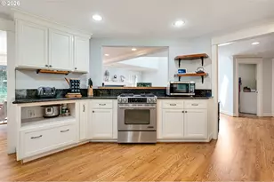 14221 Dolph Ct, Lake Oswego, OR 97034 - Photo 15