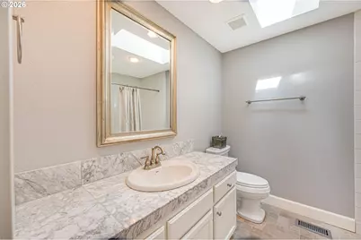 14221 Dolph Ct, Lake Oswego, OR 97034 - Photo 29