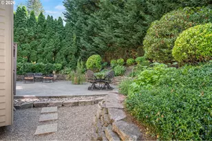 14221 Dolph Ct, Lake Oswego, OR 97034 - Photo 35