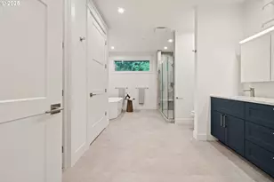 3850 Lake Grove Ave, Lake Oswego, OR 97035 - Photo 21