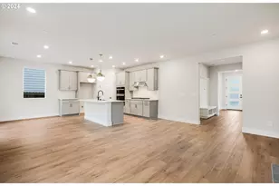 3865 W 4th St, Washougal, WA 98671 - Photo 3