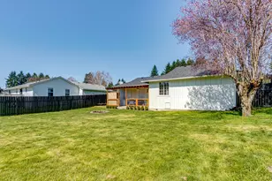 307 E Farrer St, Yacolt, WA 98675 - Photo 35