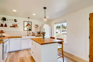 307 E Farrer St, Yacolt, WA 98675 - Photo 5