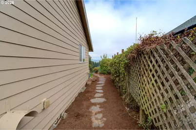 1821 SW Montmore Way, Troutdale, OR 97060 - Photo 45