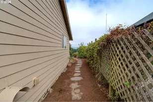 1821 SW Montmore Way, Troutdale, OR 97060 - Photo 45