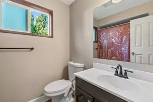 12629 SE Reedway St, Portland, OR 97236 - Photo 27